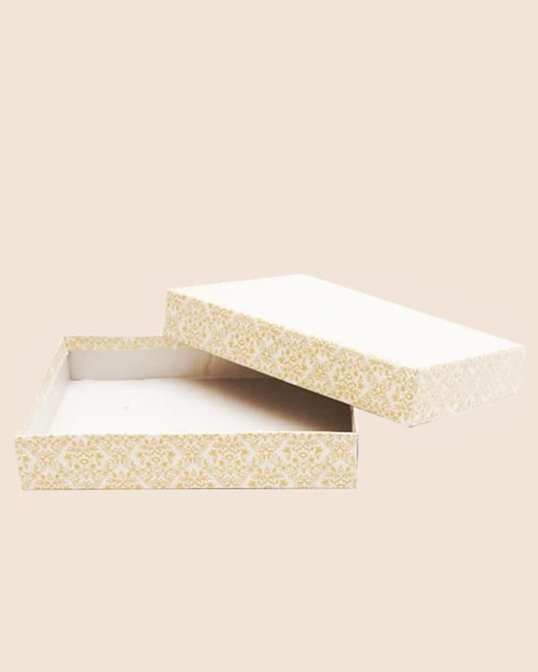 1 kg plain cream sweet box with lid